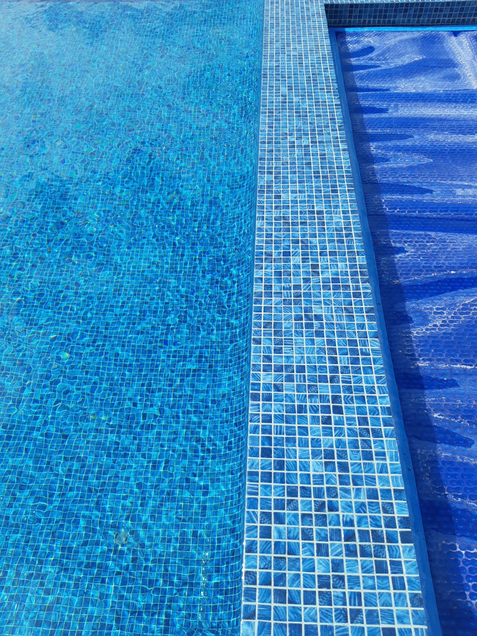 Deep Sea Blue Spanish Polyurethane Cord Glass Pool-Mosaic 7702