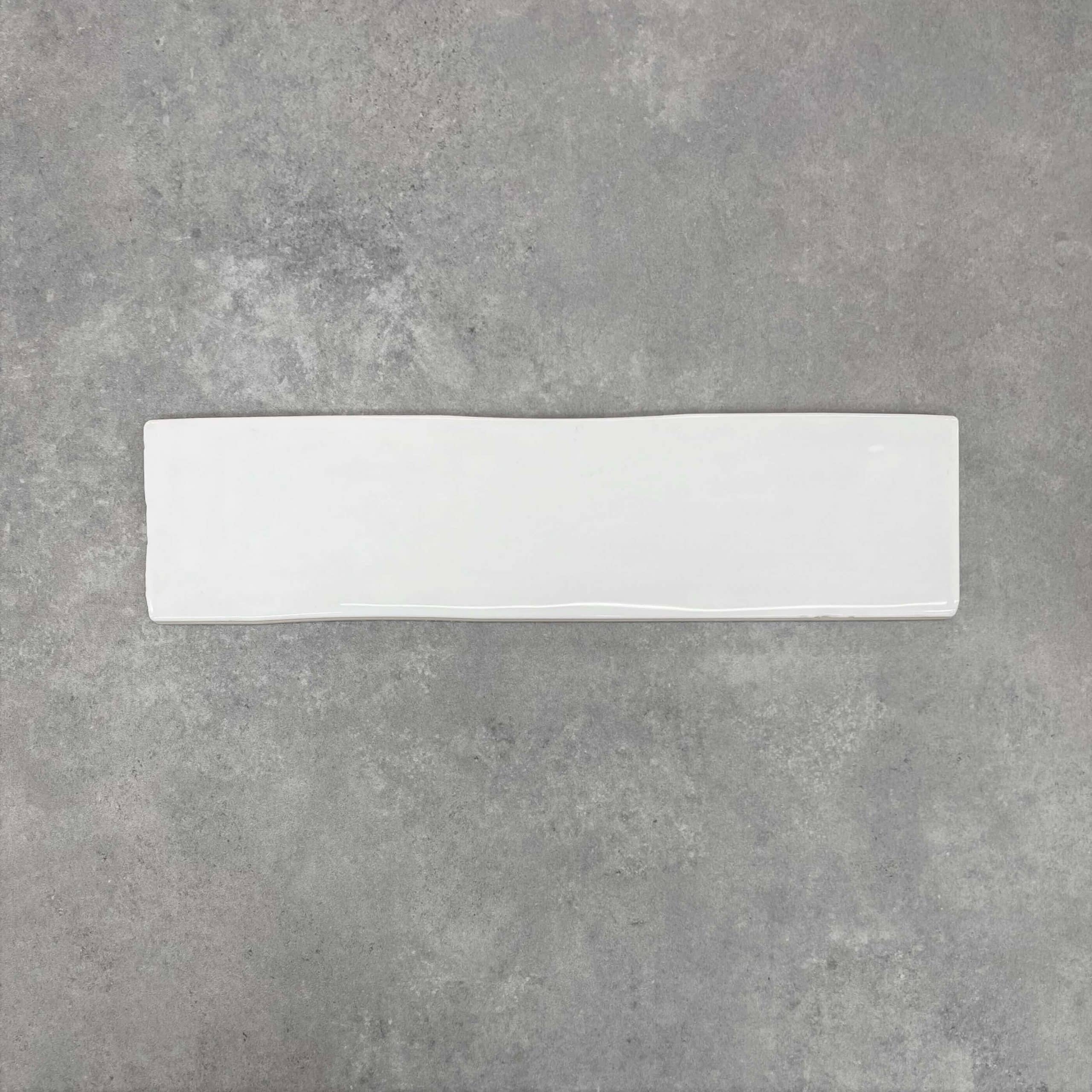 Malaga White Spanish Gloss Scalloped Edge Ceramic Subway Wall Tile 6868