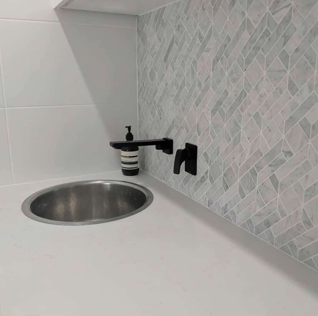 Special Design Honed Carrara Mosaic 7499
